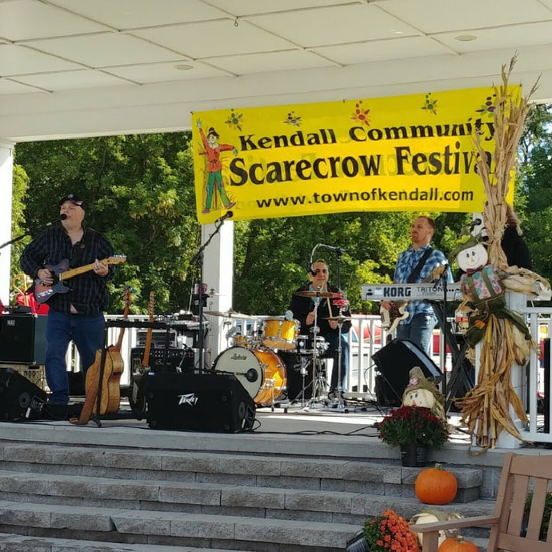 Buffalo Bills starred as main theme in Kendall Scarecrow Fest